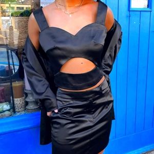 ❤️‍🔥 Satin CutOut top